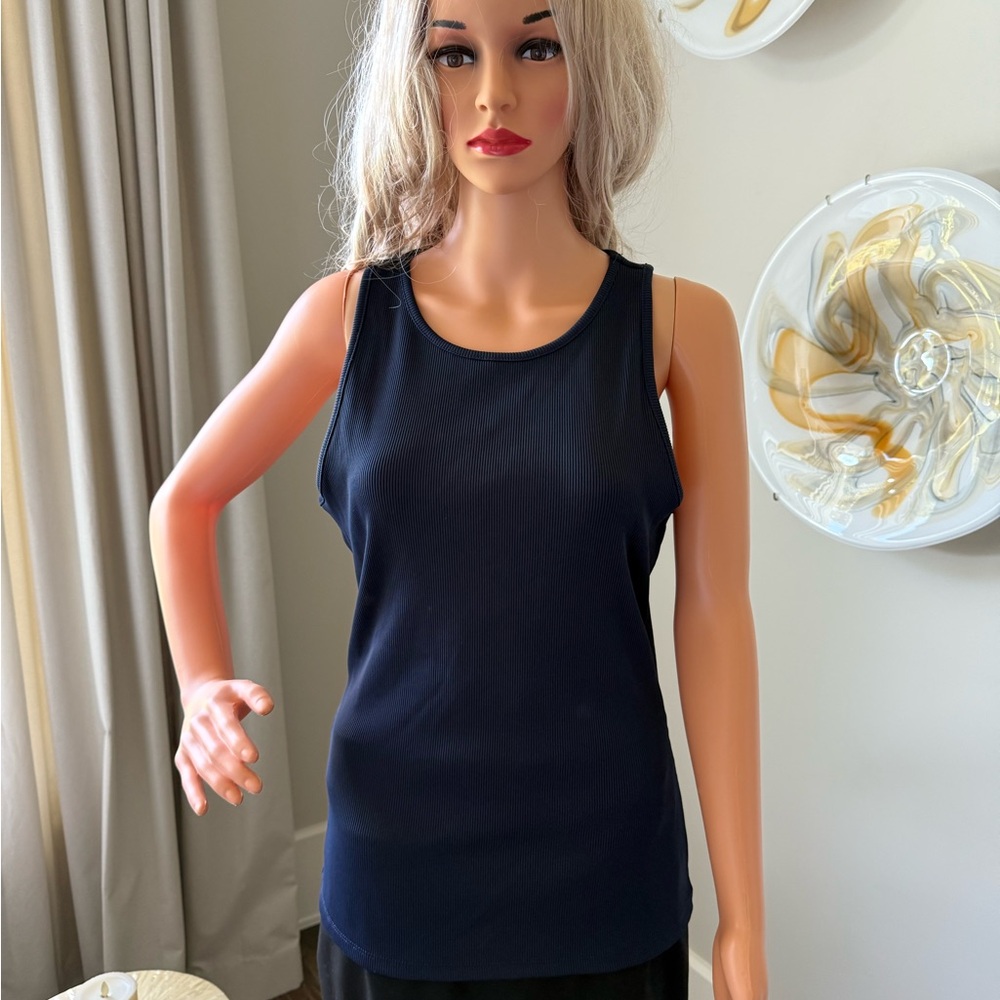 NWT Gorgeous Classic Navy Sleeveless Top! - Picture 6 of 8